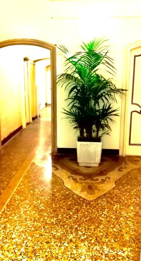 Centro Acquario Family Apartment Genoa Exterior photo